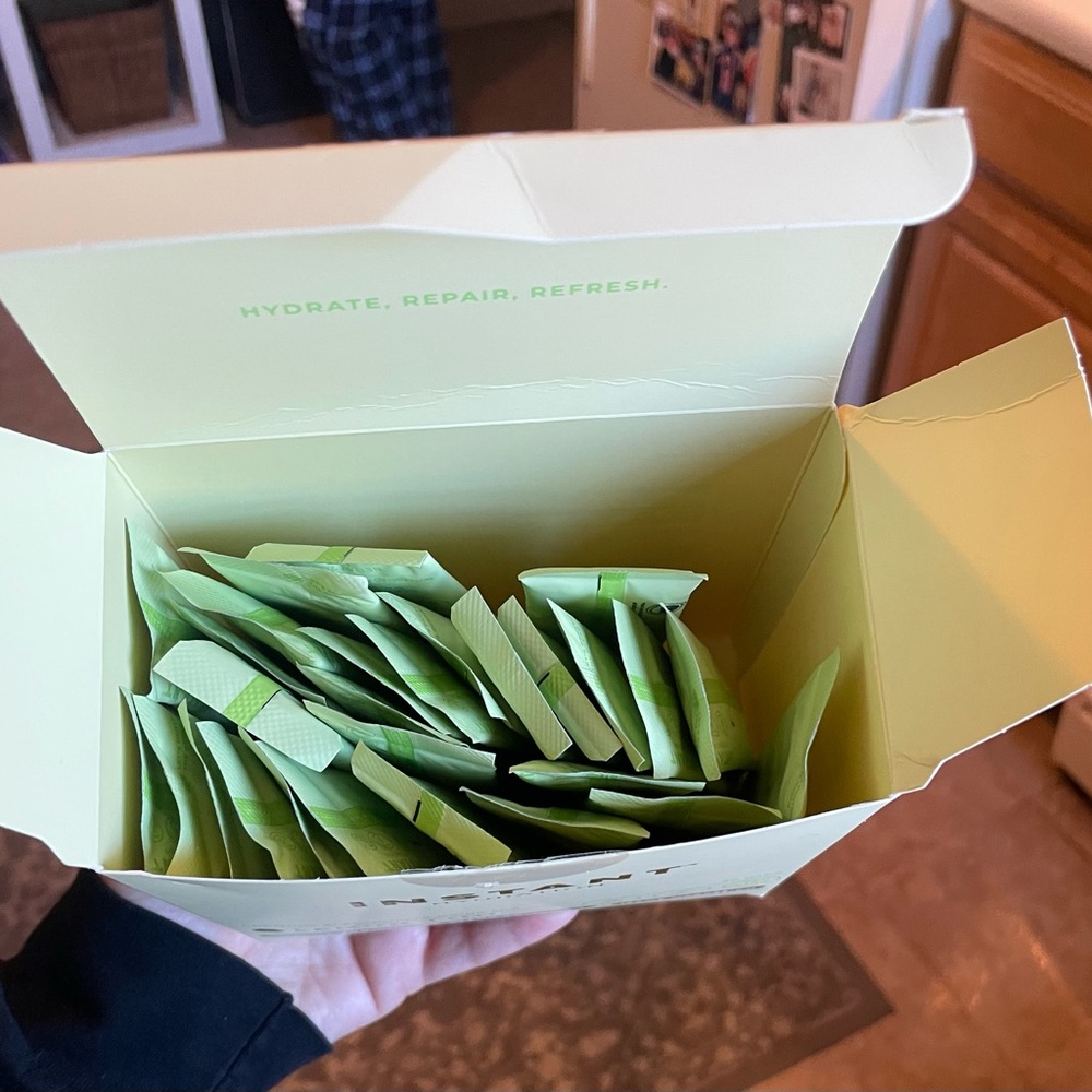 Instant Hydration: Cotton Candy and Lemon Lime Electrolyte Drink Mix 57 packets - Picture 4 of 7